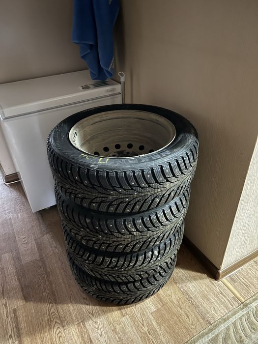 Продам Шины с дисками r16