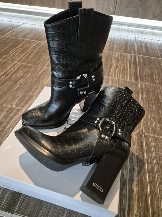 Дамски боти Guess