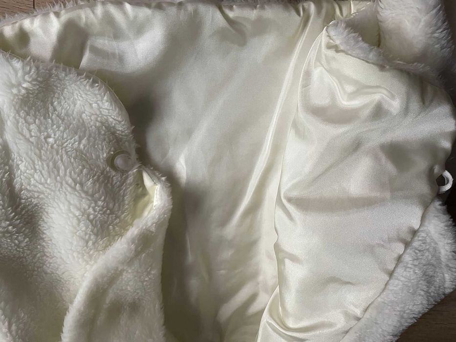 Blanita (haina) alba pentru ocazii - fetite de 6-10 ani