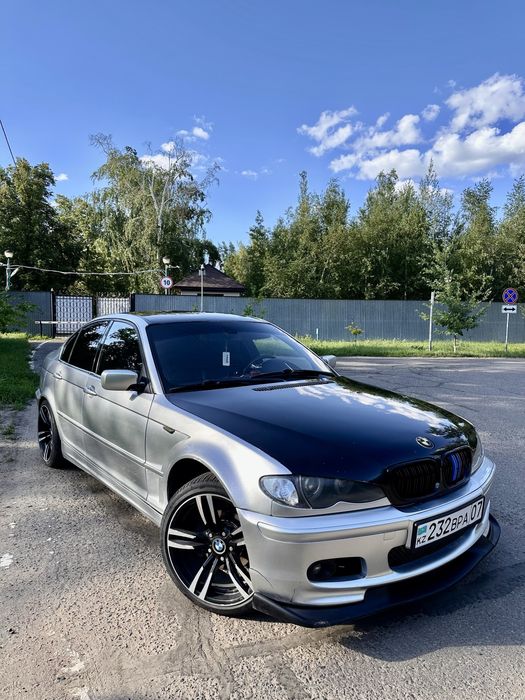 Продам BMW  3 серия e46 2004 года