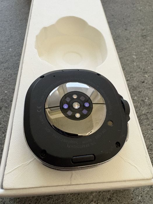 Ceas Samsung Galaxy Watch 8 Classic + curea spigen