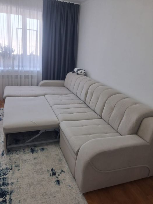 Диван угловой.