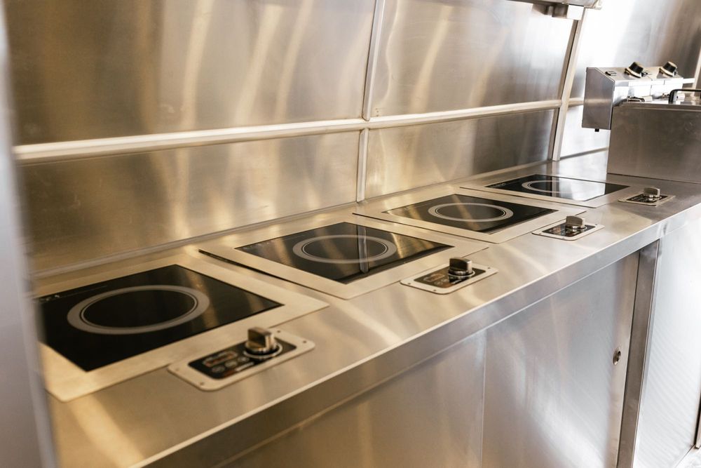 Airstream Rulota Comerciala Premium Echipata Street Food Trailer In Stoc Si La Comanda