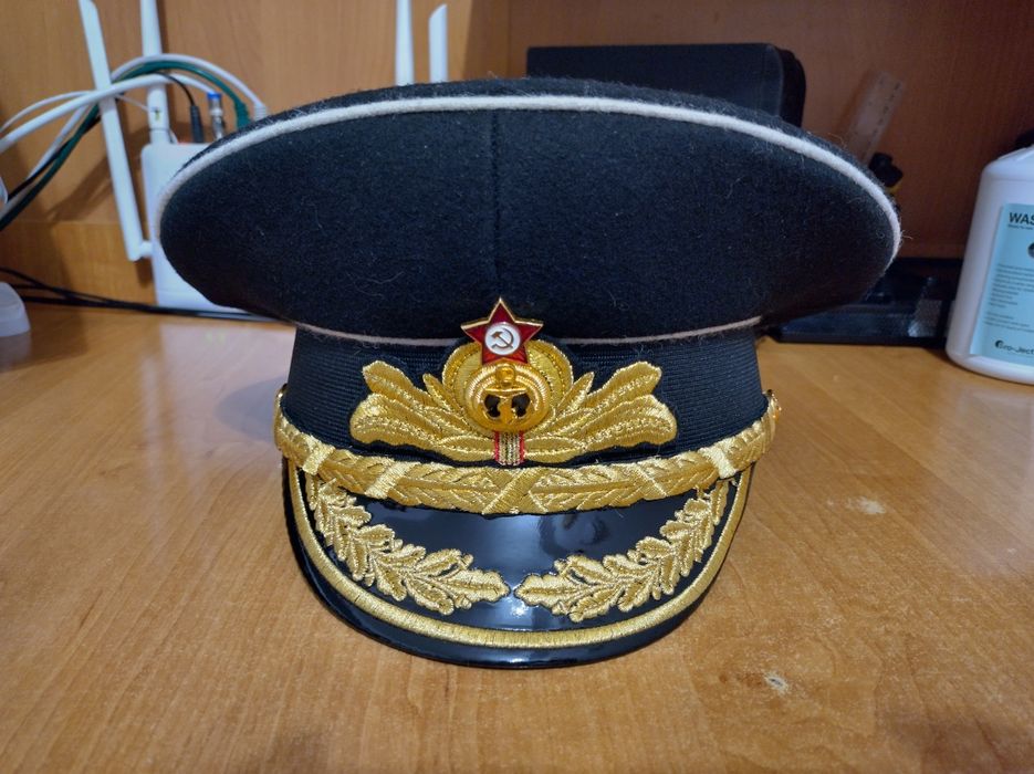 Chipiu Cascheta Casca Militara Parada Amiral Comunista Sovietica  Plus Un Tricou Pentru Marinari