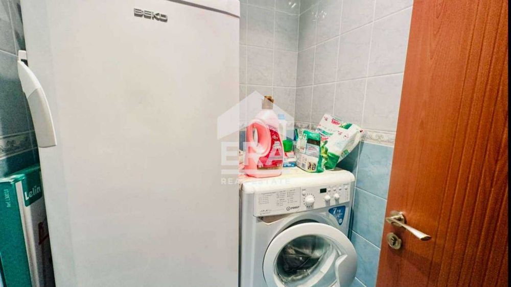 Продава се Четиристаен апартамент в Варна, Център - 102 кв.м за 1960 €/кв.м - Снимка #17