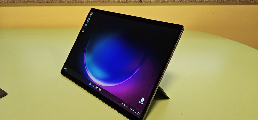 Dell 7320 detachable. Windows таблет. Intel i7, 16gb ram, 256gb ssd