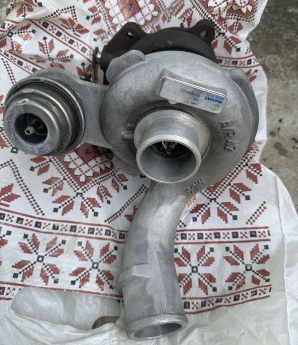 Turbina 1.9  BXE  nouă conductă de ule.