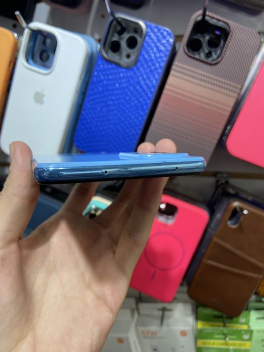 Samsung A72 6/128 ideal