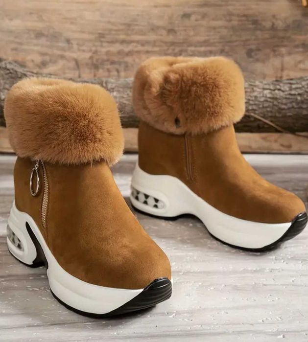 Зимни боти на платформа номер 37