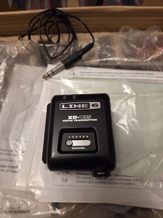 Lavaliera Line 6 XD-V35L , bodypack, 2.4 GHz fara Shure Sennhaiser