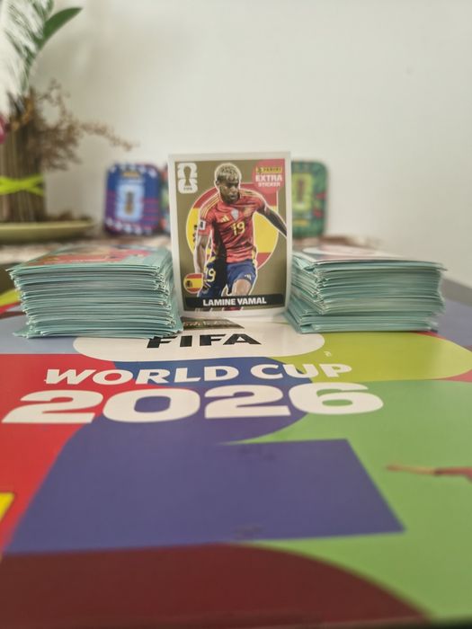 Продавам и разменям  стикери на Panini !