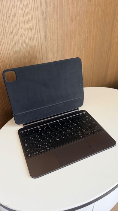 Клавиатура Magic Keyboard для IPad 11 pro M4