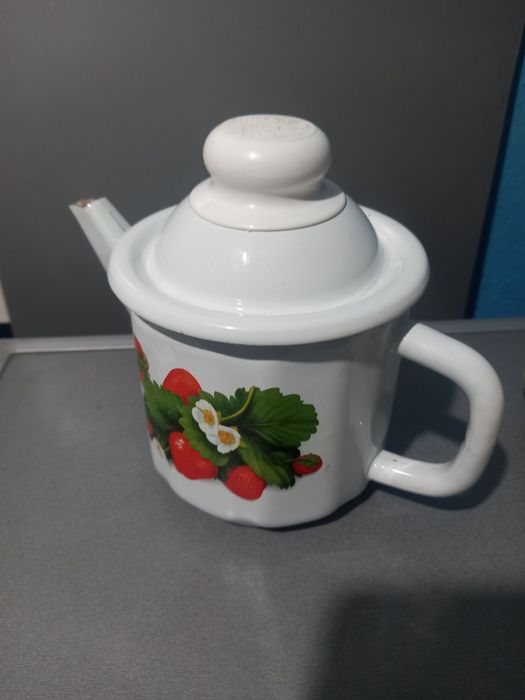 Продам заварник,Вареницы.Тарелки