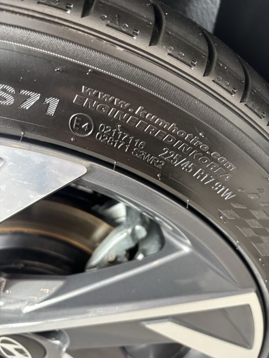 Продам диски с резиной 225/45/17