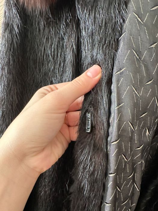 Продам Шубу Натуральную