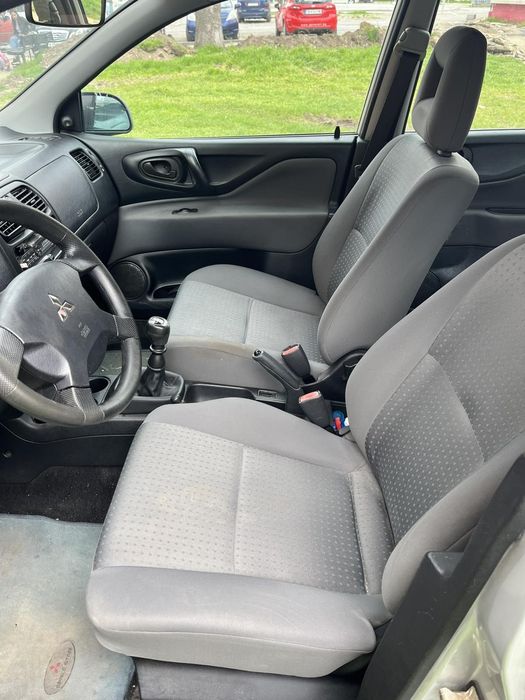 Mitsubishi space star