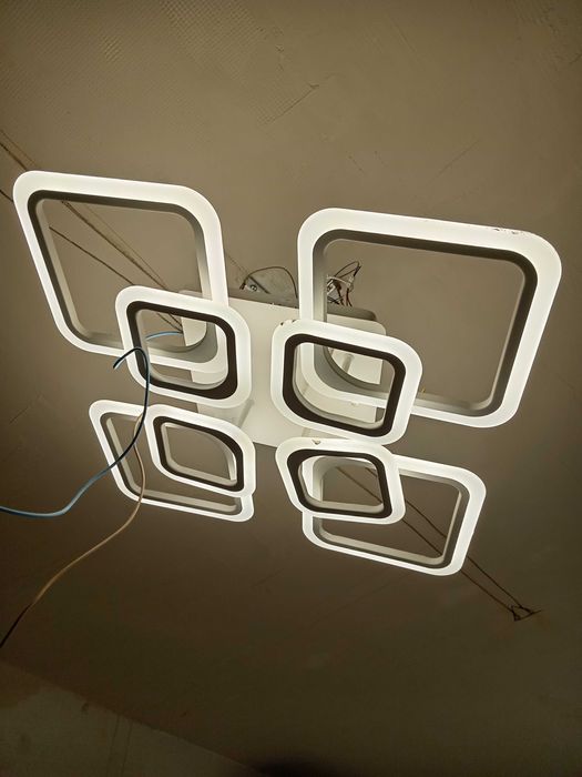 Lustra Led moderna interior