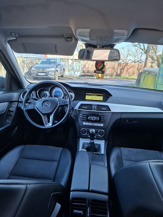 Vând mercedes C 2011 Facelift