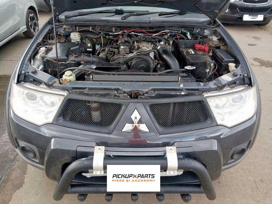 Dezmembrez Mitsubishi L200 2.5 Diesel 2013