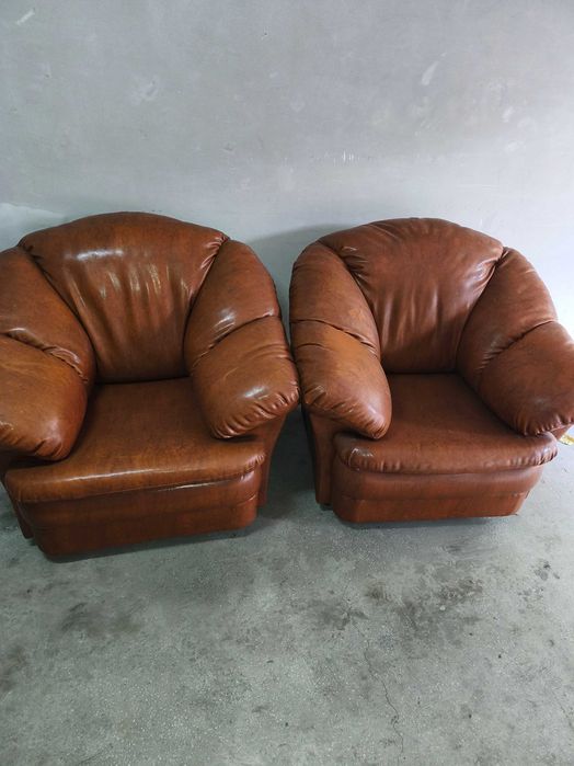 2 фотьойла от изкуствена кожа