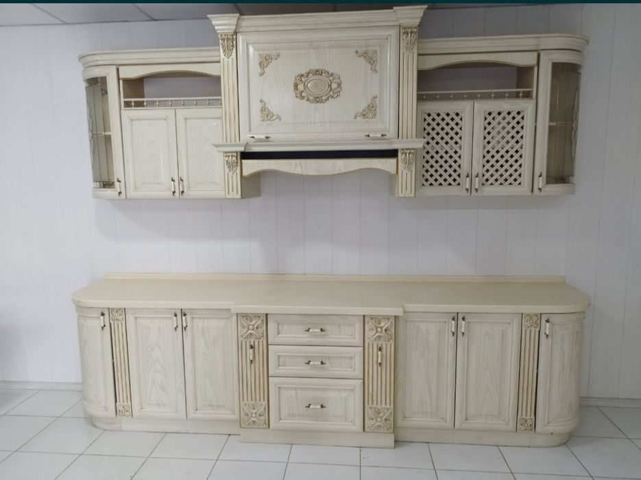 Срочно продается кухонный мебель