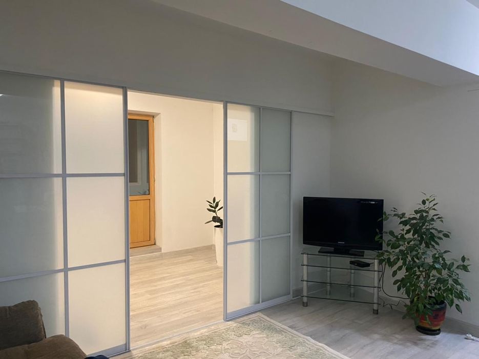 Раздвижные двери купе срочно.