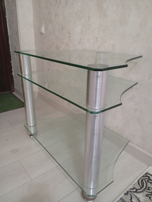 Столик стеклянный