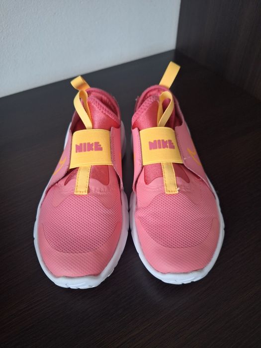 Adidași Nike Flex Runner 2 marime 33 (uk1)