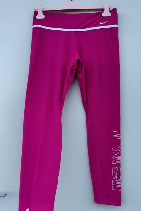 Nike оригинален дамски клин Л размер нов