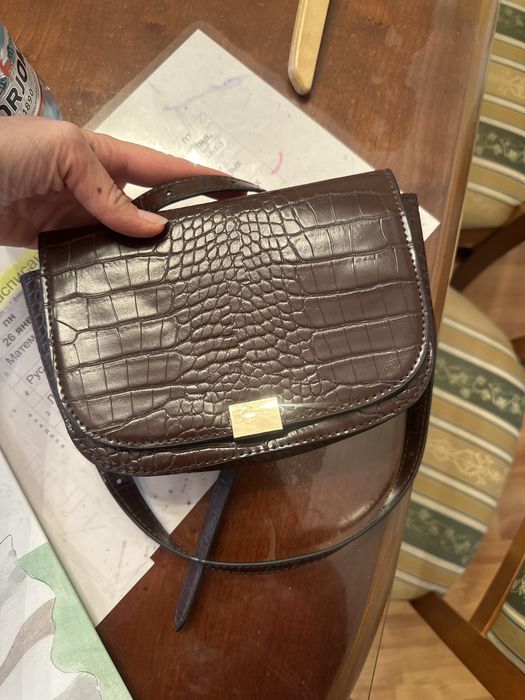 Продам сумка поясная mango