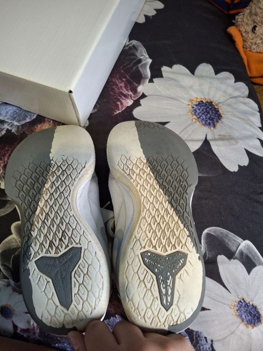Nike Kobe Mamba Fury – White / Wolf Grey – mărimea 42 – ORIGINALI