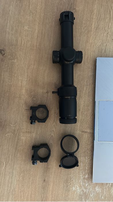 Vand luneta Vortex 1-8x24 iluminata