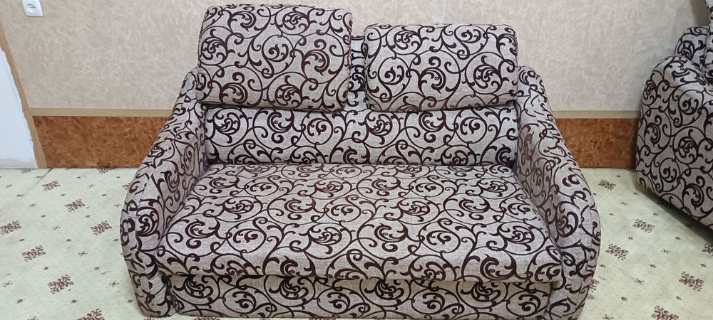 Divan  holati zoʻr ustiga chehol qoʻyib ishlatiladi