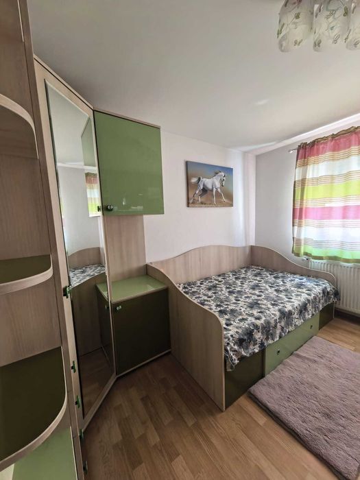 vand mobila dormitor copil, executata la comanda