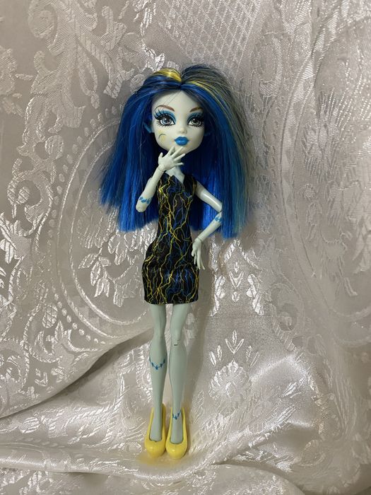Френки из серий монстрические мутаций. Monster high