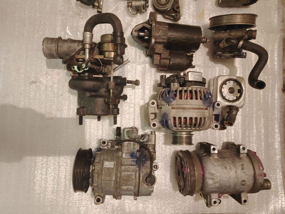 Двигатель по запчастям