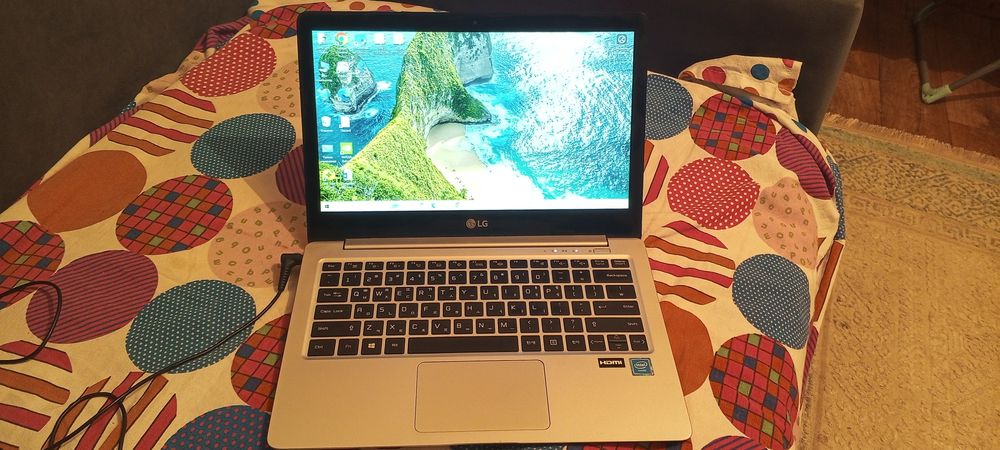 Продам нетбук LG