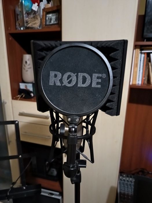 Microfon studio echipat complet