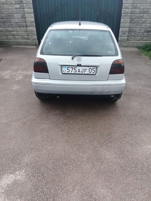 Volkswagen Golf объем 1.8