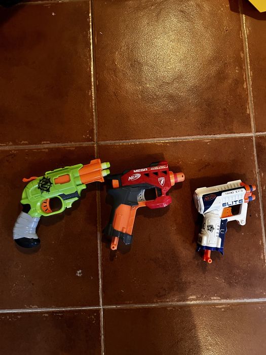 NERF Pusti si Pistoale