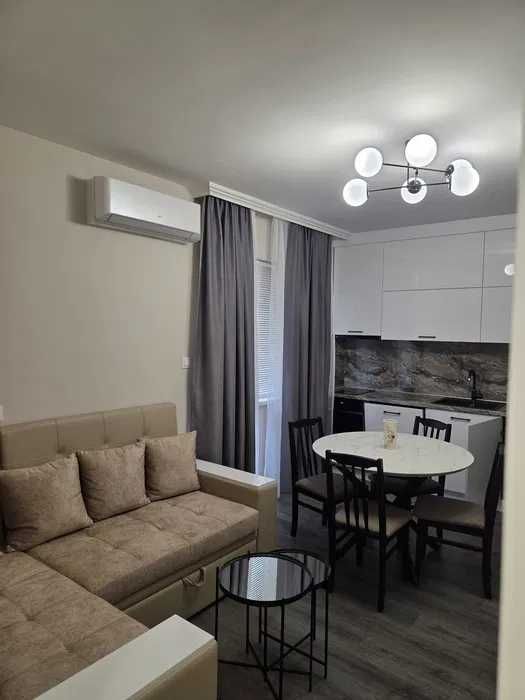 Тристаен апартамент под наем – кв. Чайка – 650 €