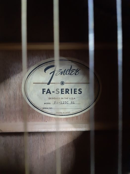 Гитара Fender    продам