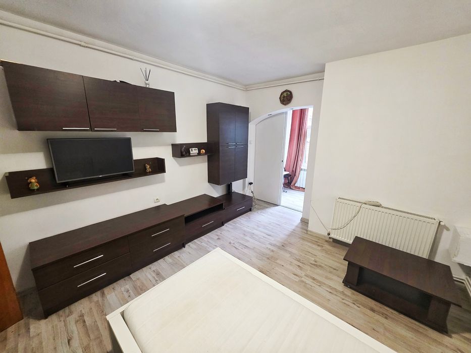 Garsonieră de închiriat