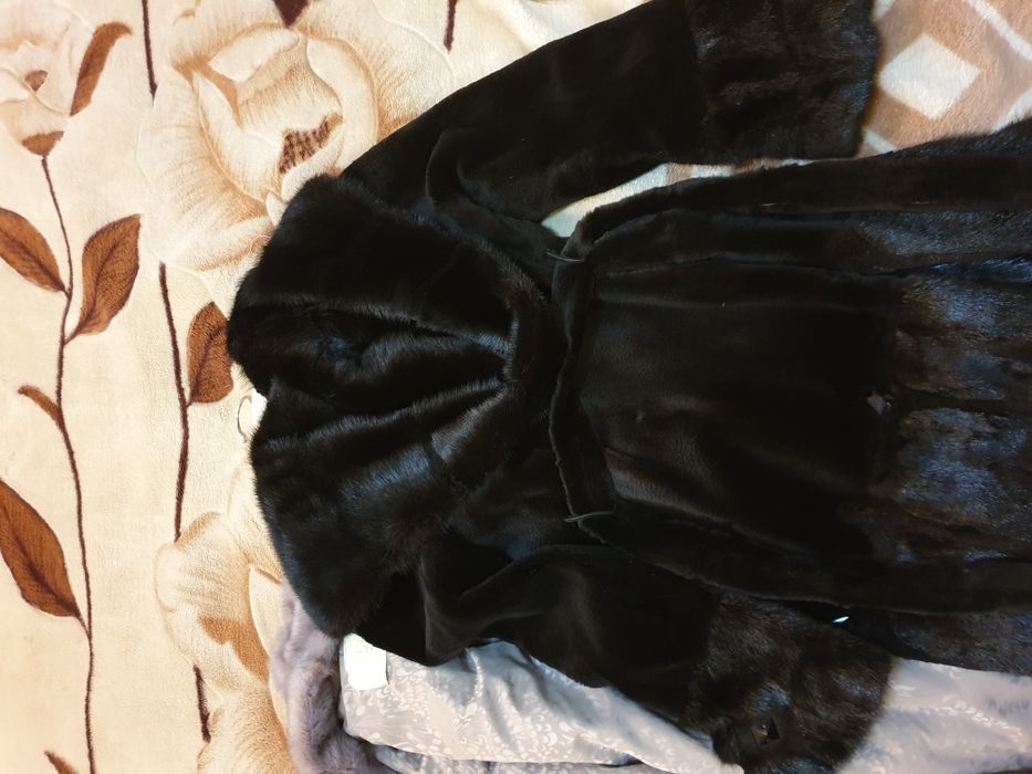 Продаю Норковую шубу