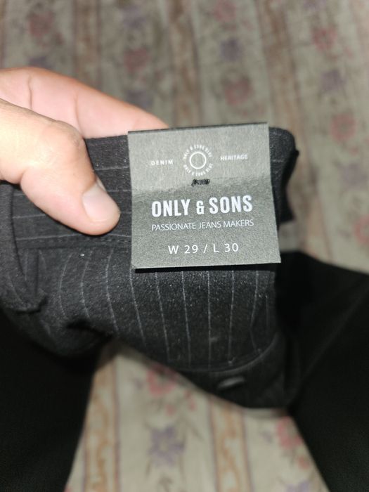 Pantaloni marime S
