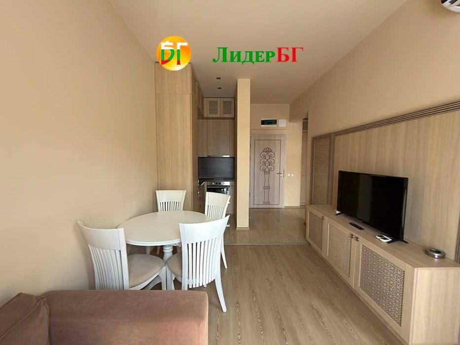 Двустаен апартамент с гледка към парка в к-с Аргищ Партез