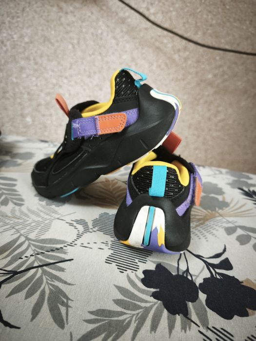 Детские летние кроссовки почти новые