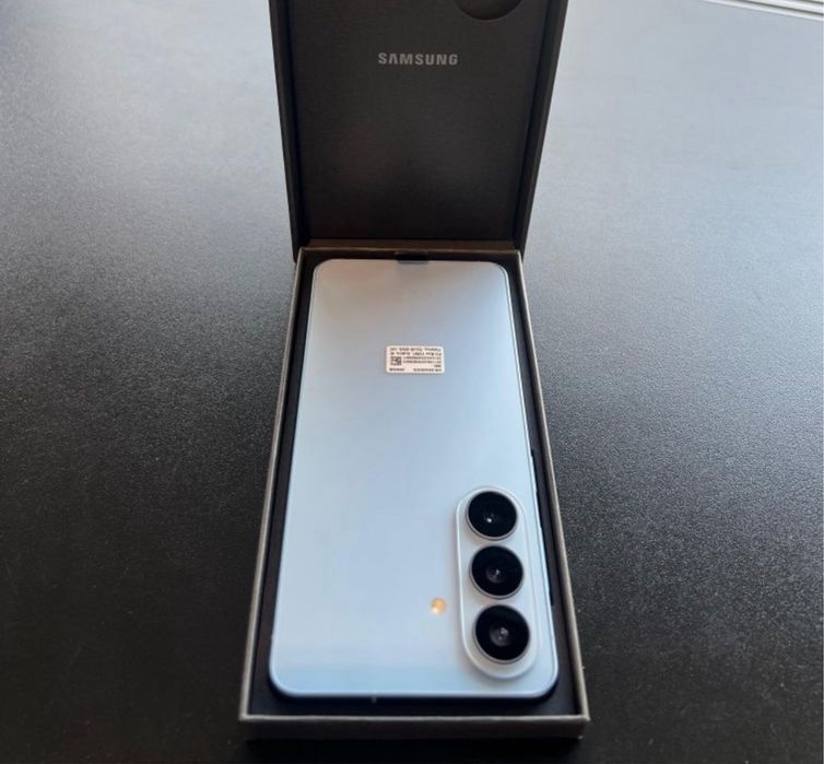 Samsung S26 , NOU , 0 incarcari , 0 minute , 256 GB