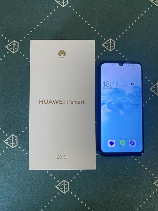 Продам телефон б/у хуавей п смарт
