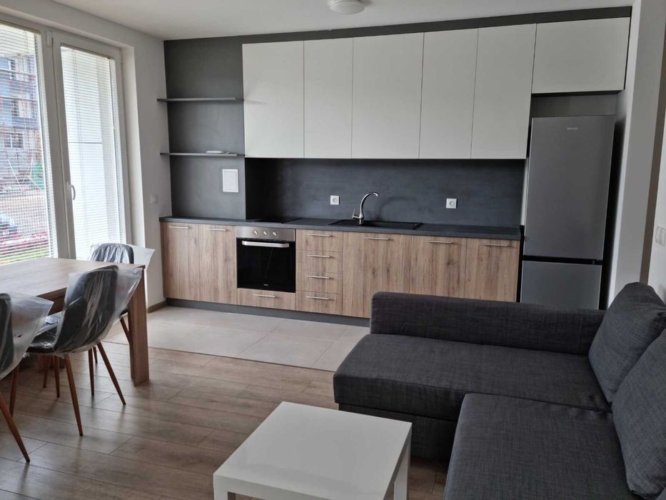 Дава се под наем Тристаен апартамент в София, Малинова долина - 95 кв.м за 700 € - Снимка #1